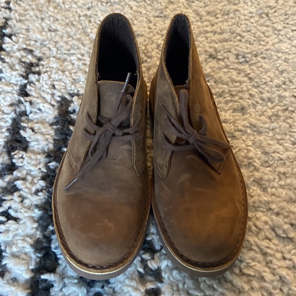 Clarks - Picture 2 of 5